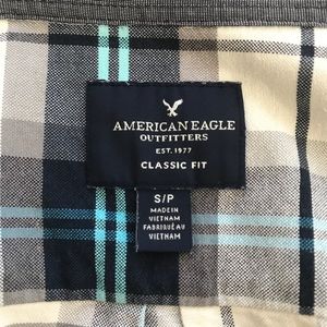 ✈️🗺🎽 Classic Fit Blue Plaid Button Down